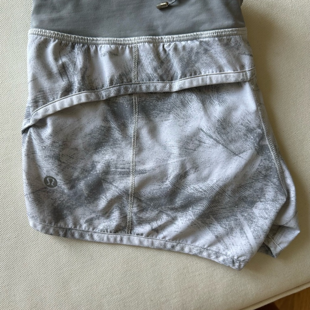 Lulu lemon speed up shorts
